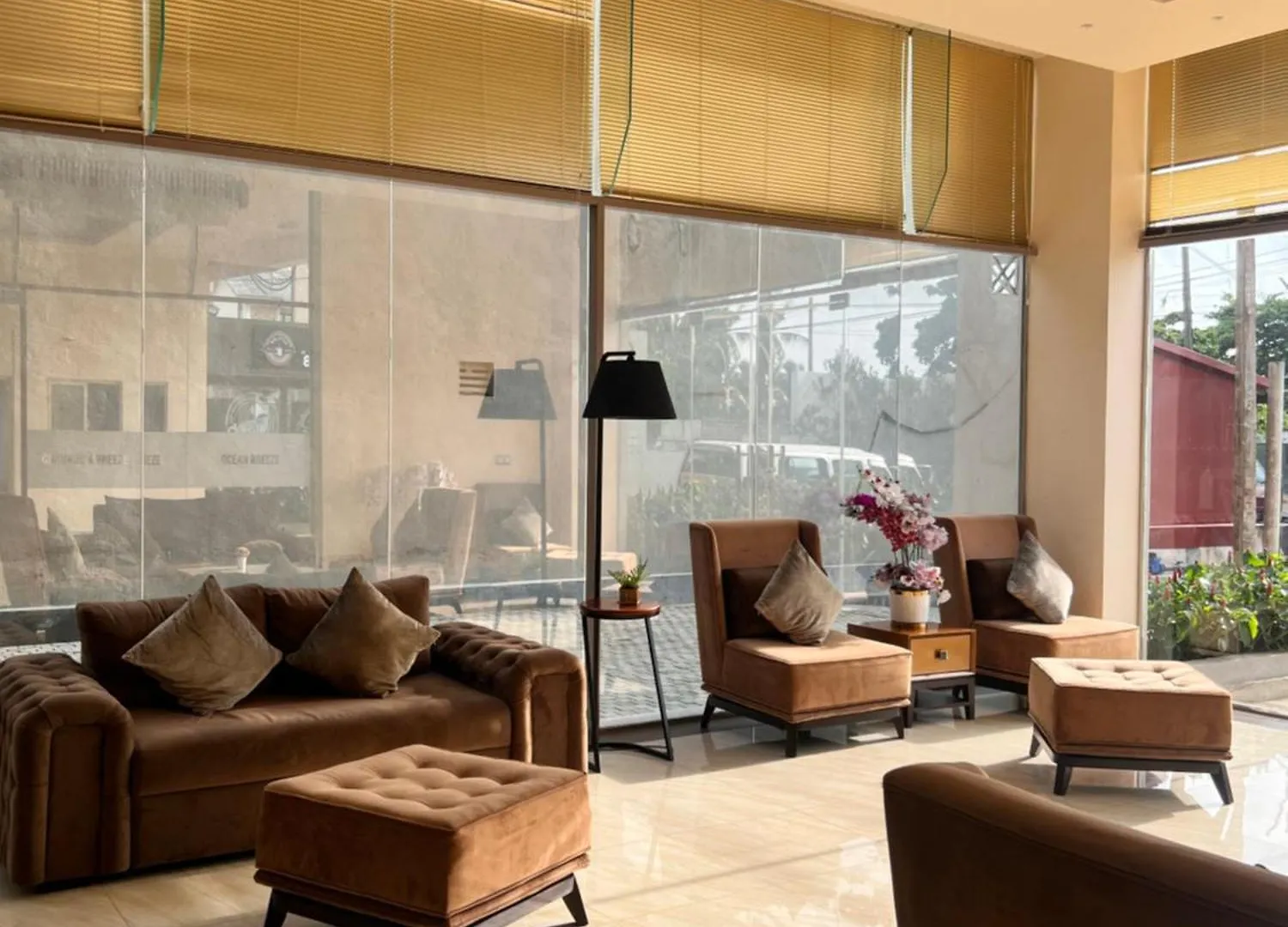 Ocean Breeze Negombo- Tidesend Luxury Beach Apartments  Negombo