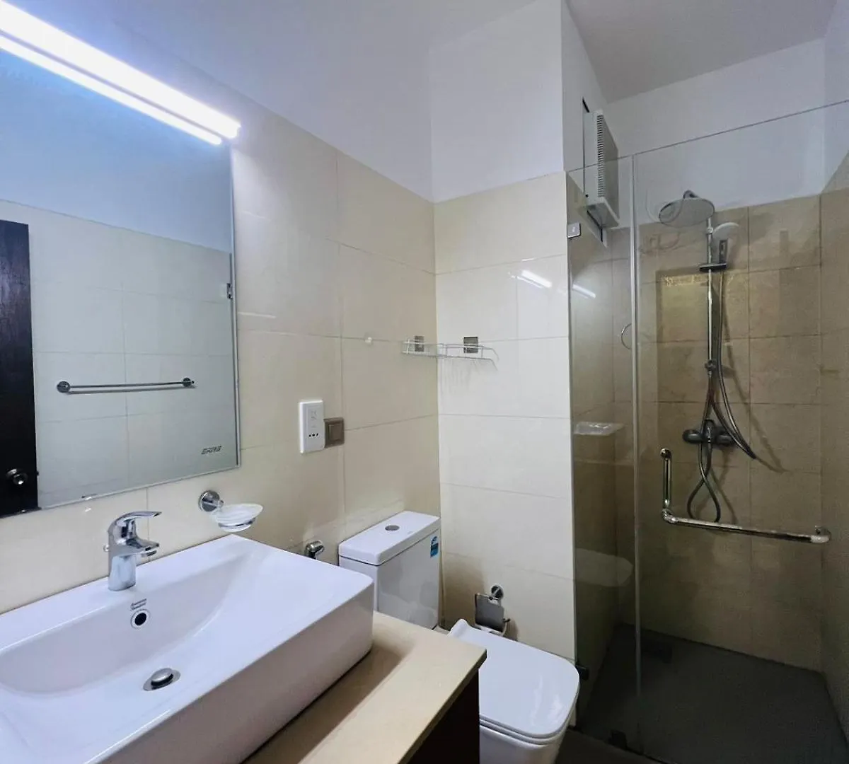 Ocean Breeze Negombo- Tidesend Luxury Beach Apartments Sri Lanka